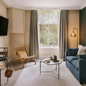 Sonder Royal Garden Apartments
